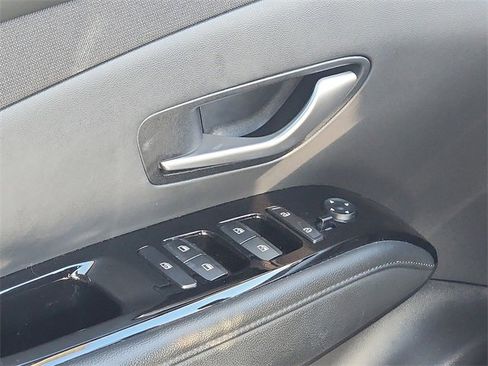 Certified 2023 Hyundai Tucson Limited image 11