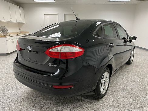 Used 2019 Ford Fiesta SE image 5