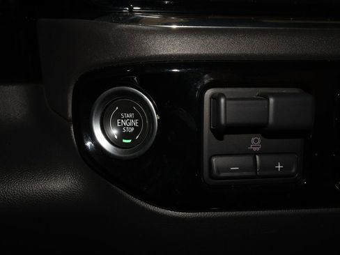 Used 2024 GMC Sierra 1500 SLT w/ SLT Premium Plus Package image 16