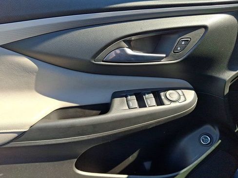 Used 2026 Buick Envista Avenir FWD image 16
