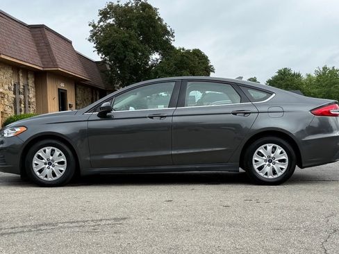Used 2020 Ford Fusion S FWD image 2