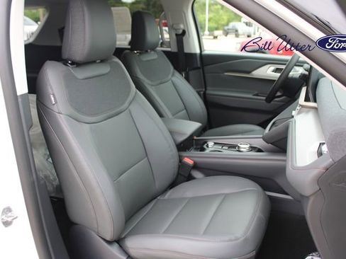 New 2026 Ford Explorer Active image 7