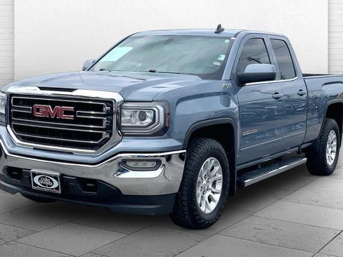 Used 2016 GMC Sierra 1500 SLE w/ Suspension Package, Off-Road AWD/4WD image 10