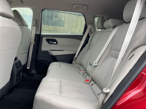 Used 2025 Nissan Rogue SV image 29