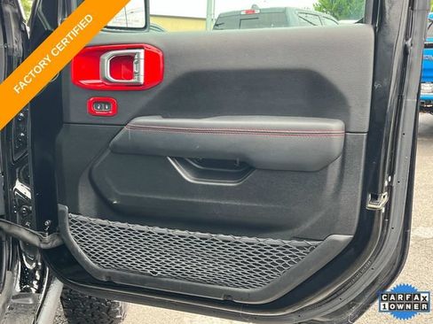 Used 2023 Jeep Wrangler Unlimited Rubicon w/ Cold Weather Group AWD/4WD image 24
