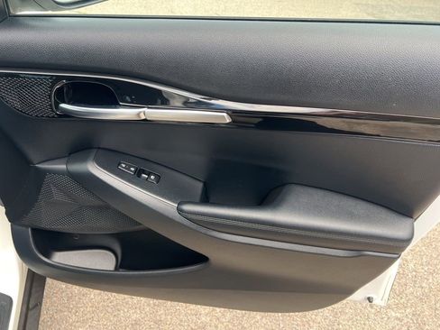 Certified 2024 Kia Seltos S FWD image 21