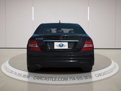 Used 2014 Mercedes-Benz C 250 Sport image 8