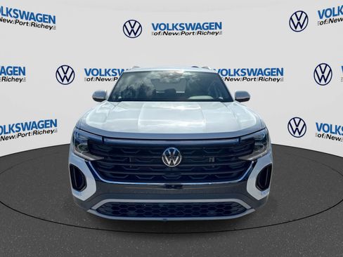 Used 2026 Volkswagen Atlas Cross Sport SE FWD image 17