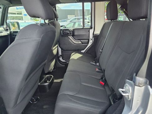 Used 2017 Jeep Wrangler Unlimited Sport w/ Quick Order Package 24S AWD/4WD image 5