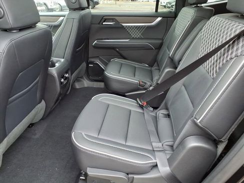 New 2026 GMC Acadia Denali w/ Super Cruise Package image 7