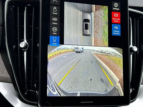 New 2026 Volvo XC90 T8 Ultra w/ Protection Package Premier AWD/4WD image 20