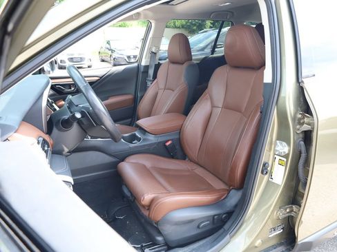 Certified 2023 Subaru Outback Touring AWD/4WD image 7