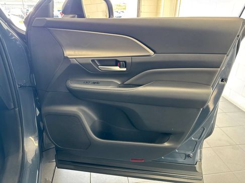 Certified 2025 Toyota Grand Highlander AWD image 51