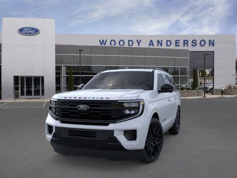 New 2026 Ford Expedition Platinum w/ Stealth Performance Package AWD/4WD image 2