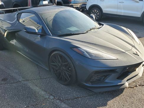 Used 2021 Chevrolet Corvette Stingray Preferred Cpe w/ Z51 Performance Package image 3