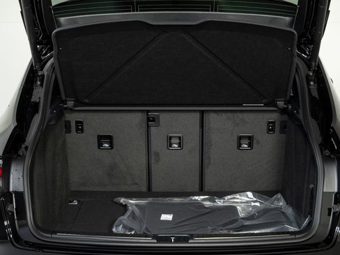 New 2026 Porsche Macan image 31