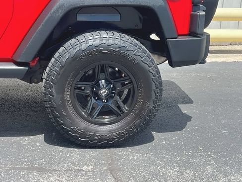 Used 2015 Jeep Wrangler Sport w/ Quick Order Package 24S AWD/4WD image 19