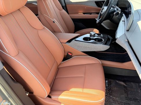 Used 2025 Cadillac Optiq Luxury 2 AWD/4WD image 10