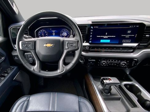 Used 2024 Chevrolet Silverado 1500 High Country w/ Technology Package RWD image 5