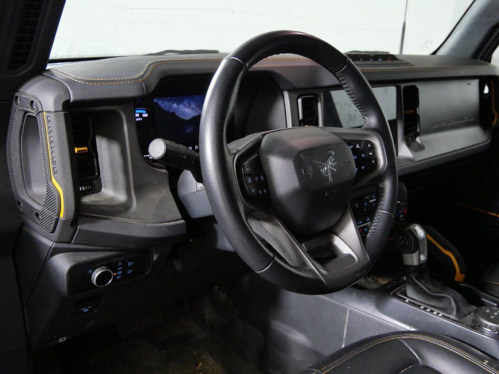 Used 2024 Ford Bronco Badlands AWD/4WD image 12