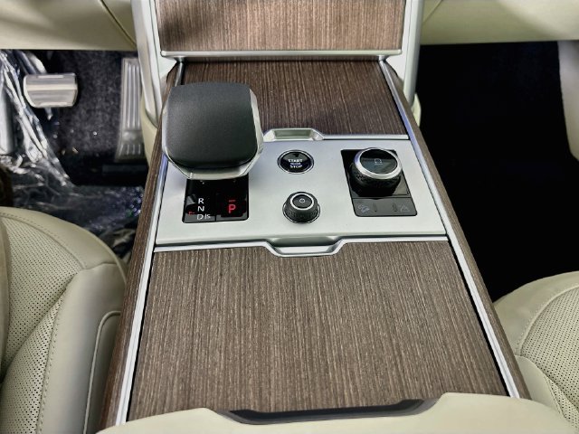 New 2027 Land Rover Range Rover SE AWD/4WD image 17