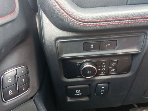 Used 2024 Ford Expedition Max Limited AWD/4WD image 21