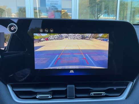 Used 2025 Chevrolet Equinox LT AWD/4WD image 29