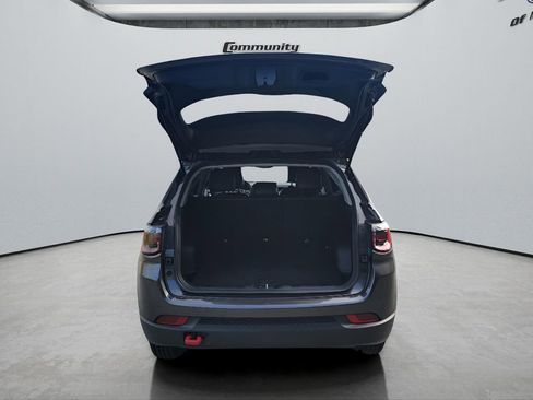 Used 2022 Jeep Compass Trailhawk image 9