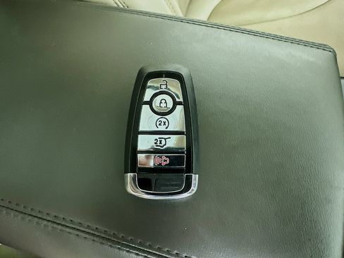 Used 2020 Lincoln Nautilus Reserve FWD image 40