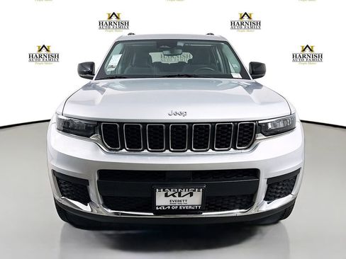 Used 2022 Jeep Grand Cherokee L Laredo w/ Luxury Tech Group I AWD/4WD image 2