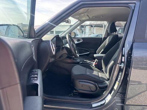Used 2024 Kia Soul LX w/ Option Group 015 image 15