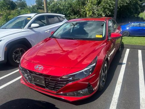 Used 2021 Hyundai Elantra SEL w/ Convenience + Premium Package FWD image 1