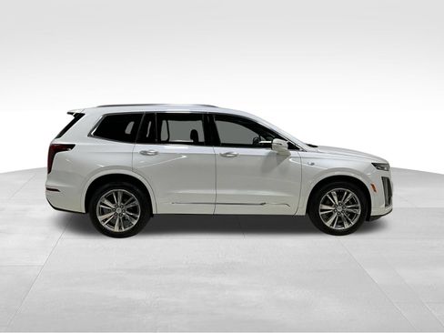 Used 2024 Cadillac XT6 Premium Luxury AWD/4WD image 4