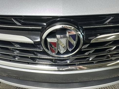Used 2023 Buick Envision Essence AWD/4WD image 8