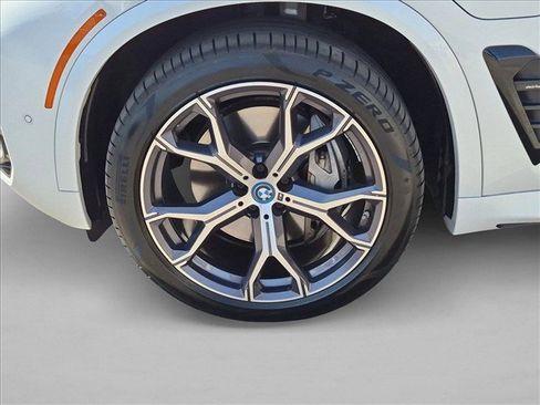 Certified 2024 BMW X5 xDrive50e w/ M Sport Package AWD/4WD image 26
