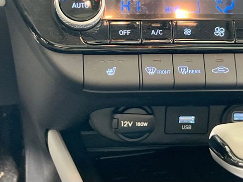 Used 2023 Hyundai Elantra Limited w/ Cargo Package image 21