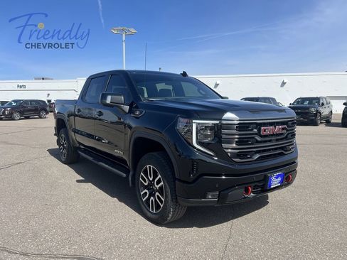 Certified 2024 GMC Sierra 1500 AT4 w/ AT4 Premium Package AWD/4WD image 3