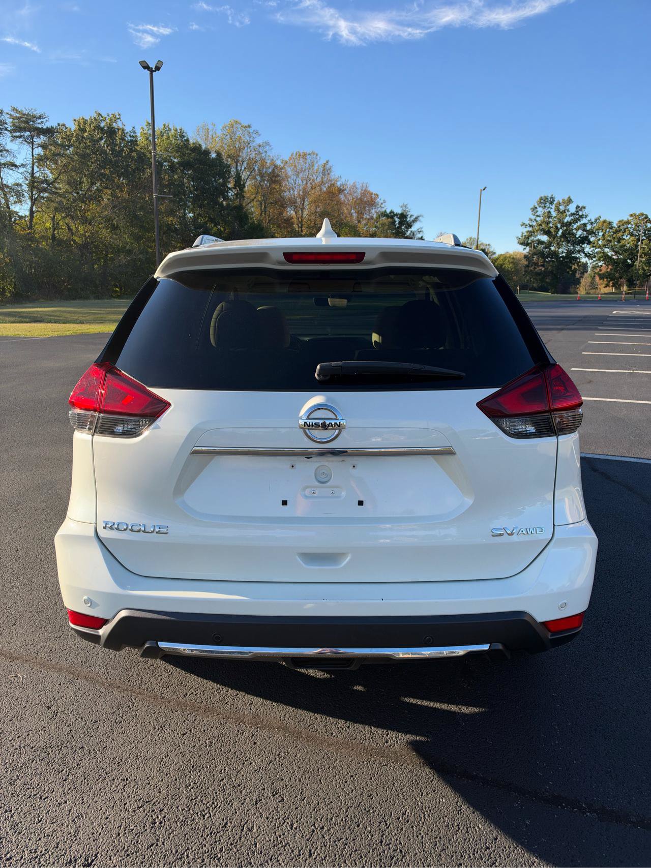 Used 2019 Nissan Rogue SV w/ Sun & Sound Touring Package AWD/4WD image 8