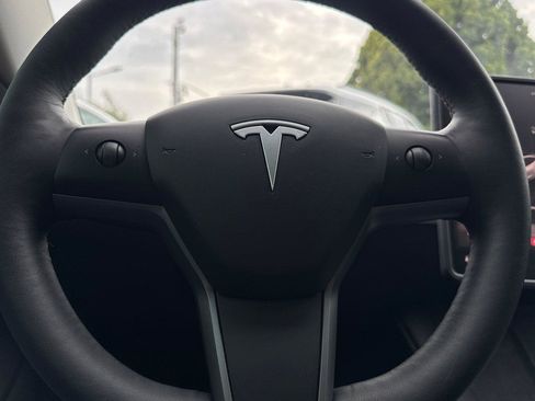 Used 2023 Tesla Model 3 Standard Range image 25