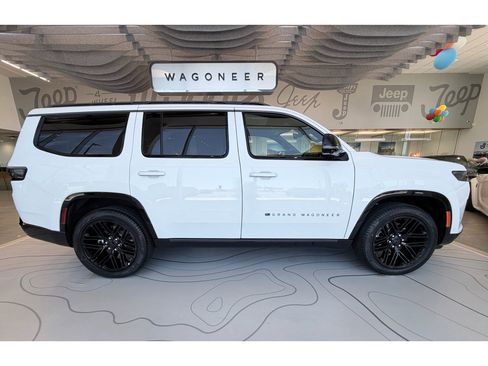 New 2026 Jeep Grand Wagoneer Limited AWD/4WD image 4
