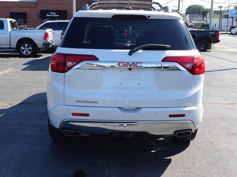 Used 2019 GMC Acadia Denali w/ Technology Package FWD image 9