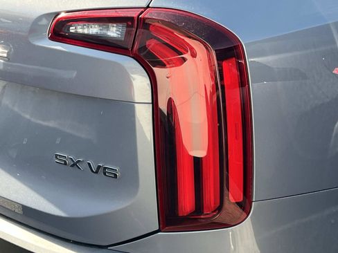 Used 2020 Kia Telluride SX w/ SX Prestige Package AWD/4WD image 4