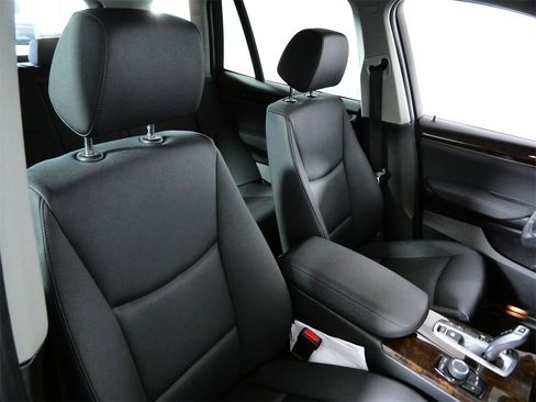 Used 2016 BMW X3 xDrive28i image 12