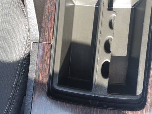 Used 2017 Chevrolet Traverse LT w/ Style and Technology Package image 25