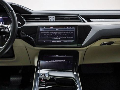 Used 2021 Audi e-tron Premium Plus w/ Premium Plus Package image 14