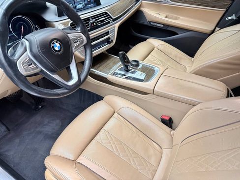Used 2018 BMW 750i xDrive AWD/4WD image 9