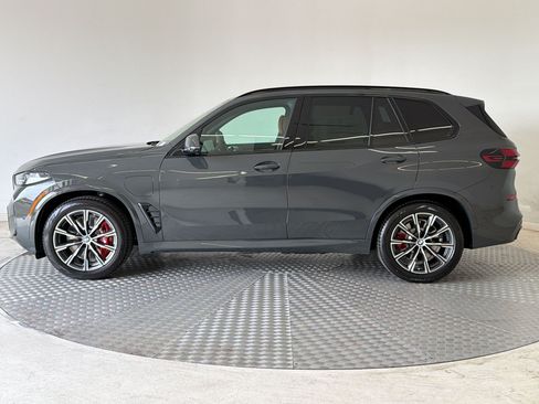 New 2026 BMW X5 xDrive50e w/ M Sport Package AWD/4WD image 2