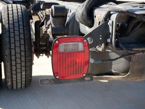 Used 2023 RAM 3500 Tradesman w/ Chrome Appearance Group image 9