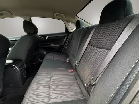 Used 2019 Nissan Sentra SV FWD image 12