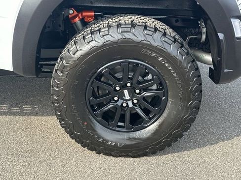 Used 2025 Ford F150 Raptor image 23